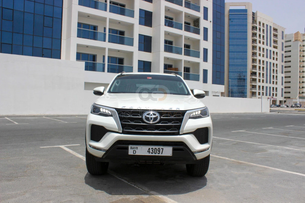 White Toyota Fortuner 2021 for rent in Abu Dhabi 6